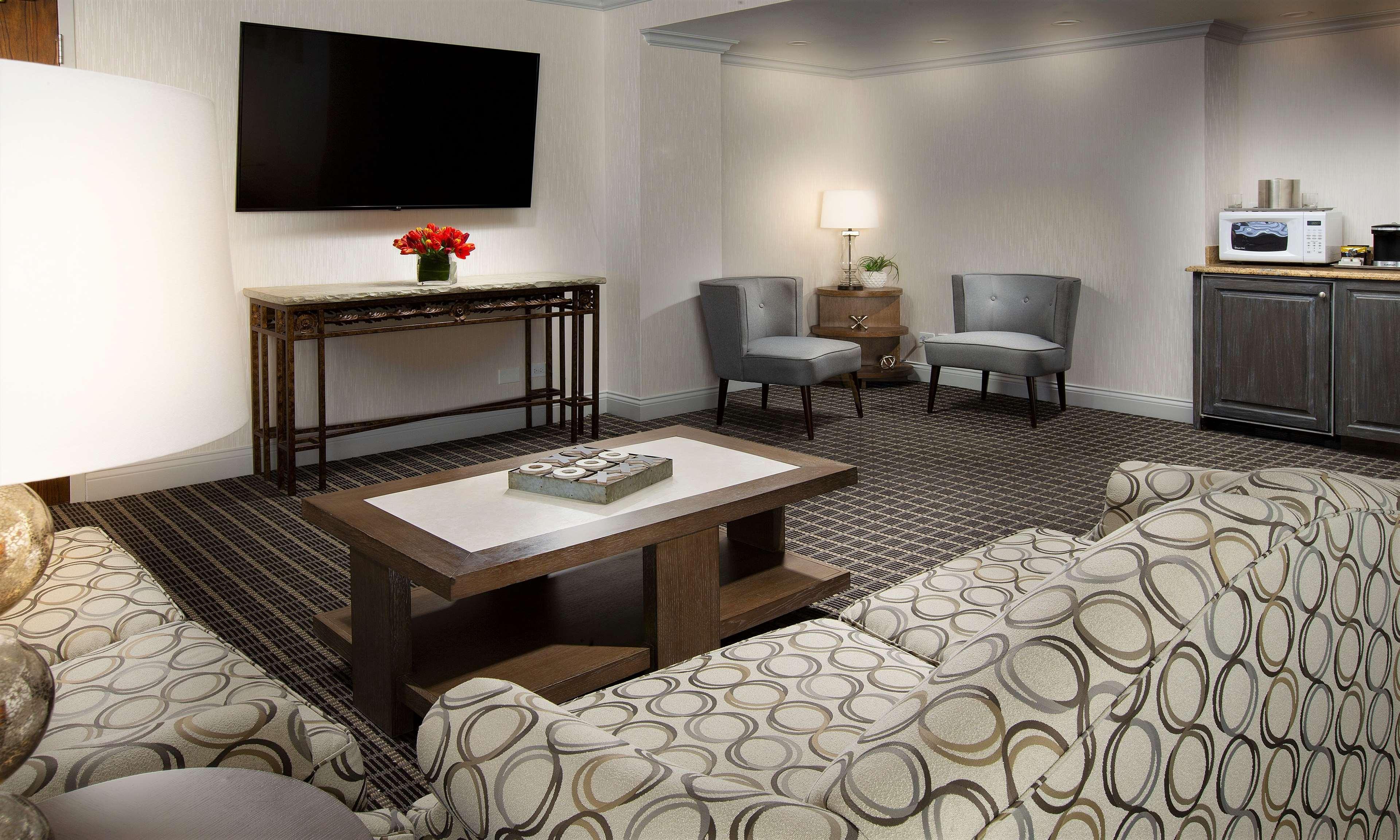 Hilton Chicago/Northbrook Hotel Екстериор снимка