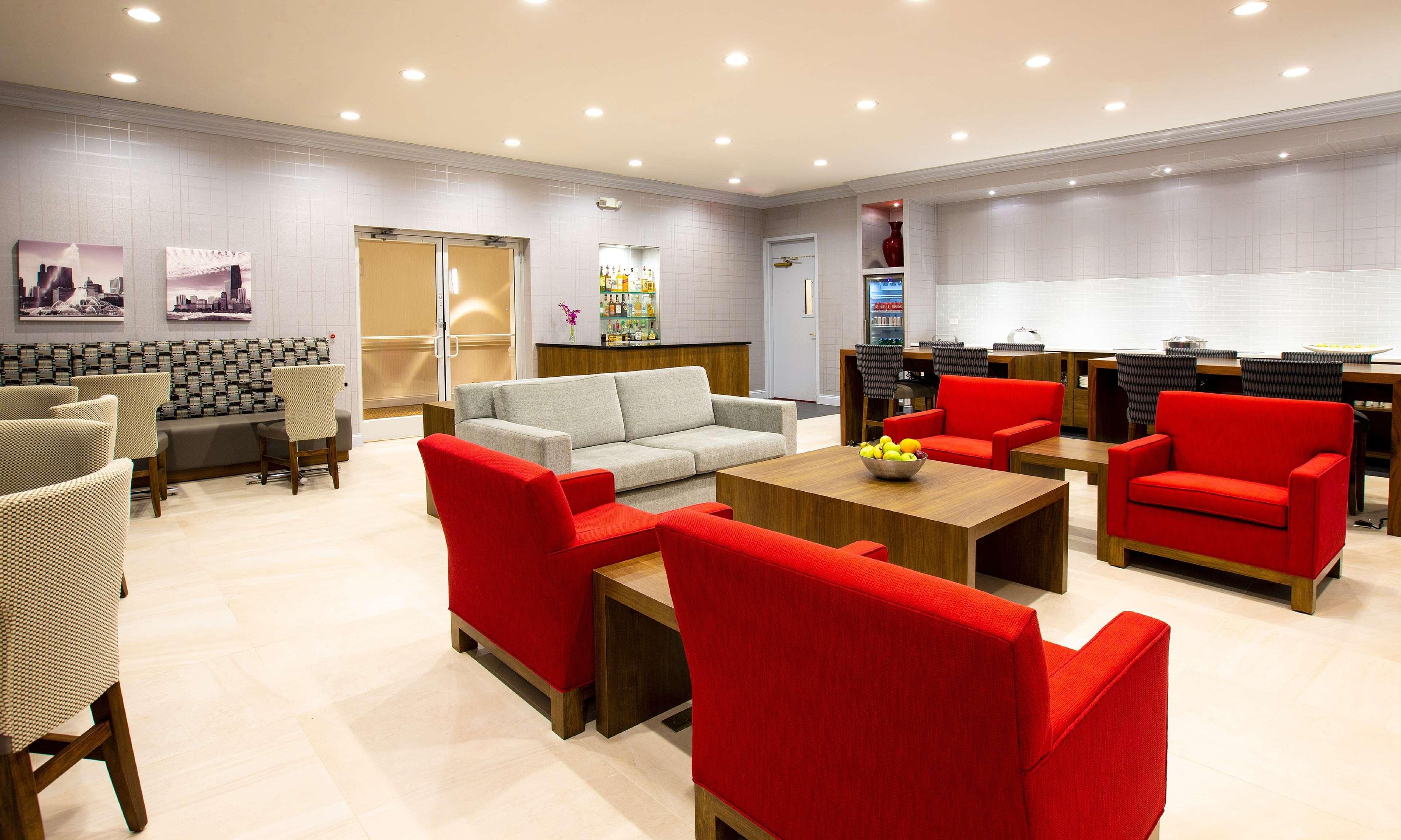 Hilton Chicago/Northbrook Hotel Екстериор снимка