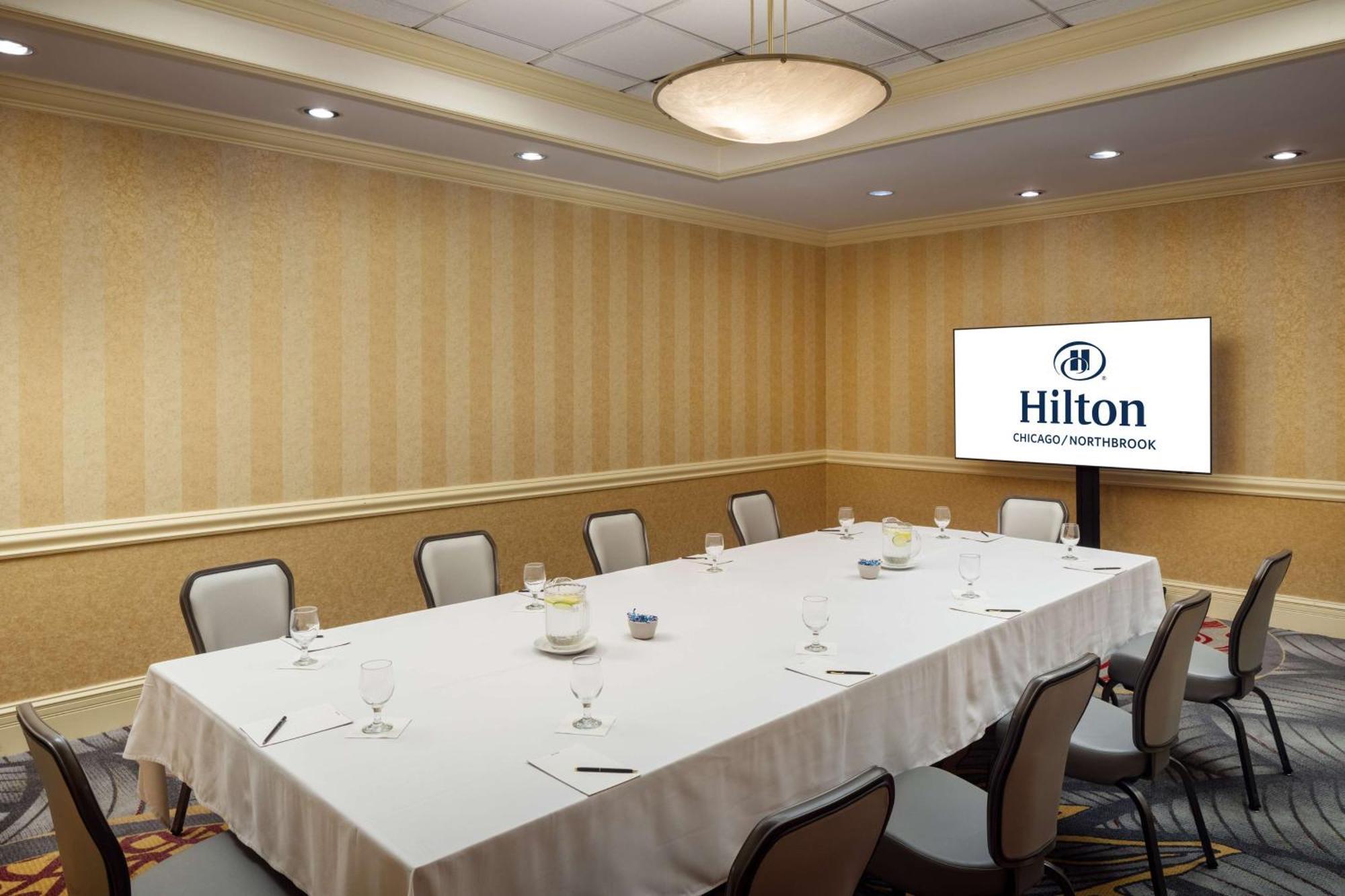 Hilton Chicago/Northbrook Hotel Екстериор снимка
