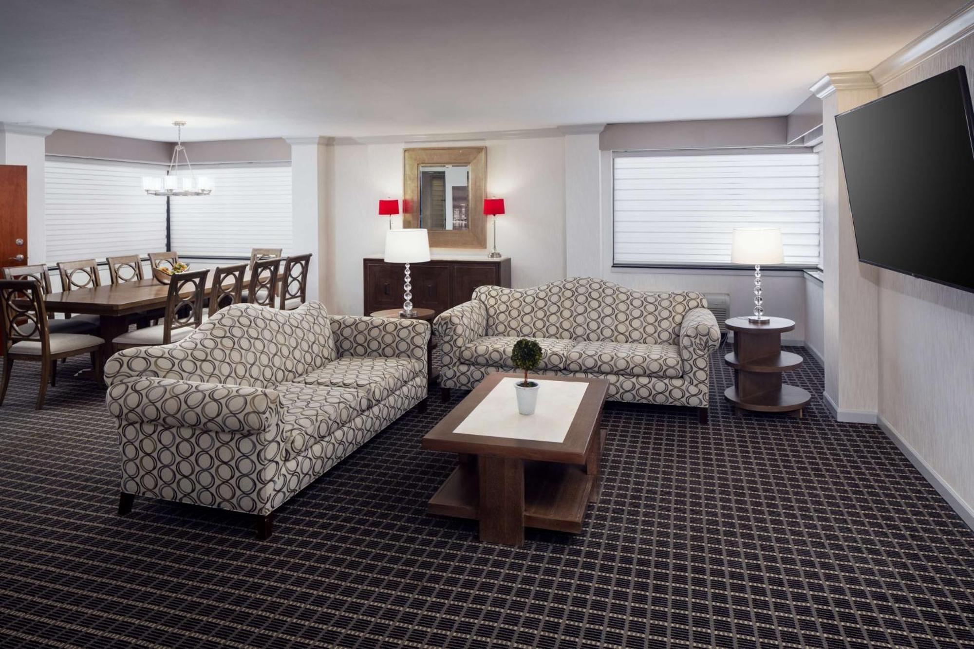 Hilton Chicago/Northbrook Hotel Екстериор снимка